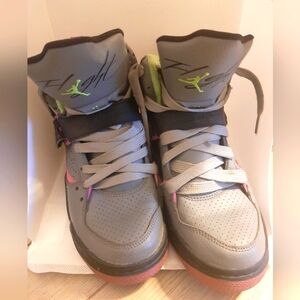 Jordan Flight 45 Youth High Top Sneakers Cool Gray/Lime/Purple/Black. Size 5Y